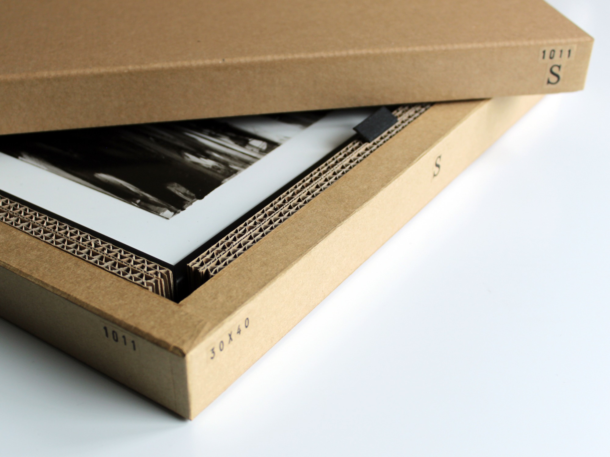 WEBER Wellpappebox zur Präsentation gerahmter Bilder, Ansicht 3